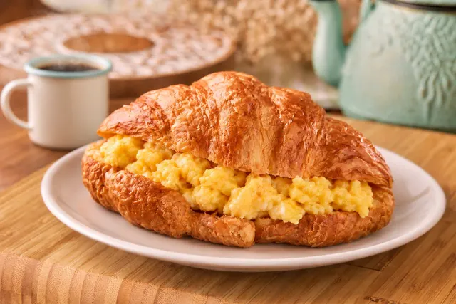 Scrambled Egg Maxi Croissant